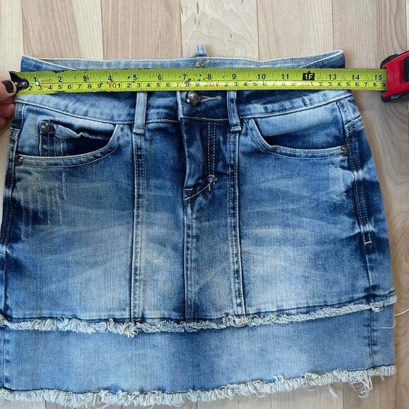 Y2K Parasuco Denim Mini Skirt – Distressed Hem, 24W, 2000s Classic - Picture 3 of 8